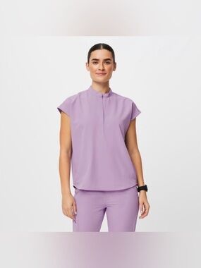 Figs Rafaela scrub top Lavender Dew Purple Size Large NEW